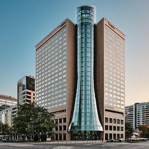 https://the-westin-warsaw.warsawhotelspoland.com